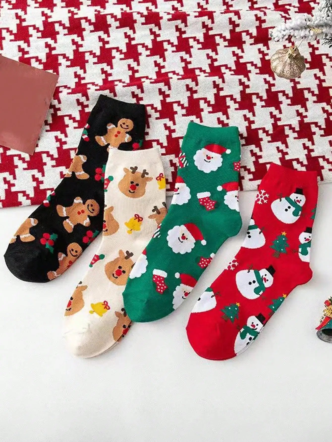 Cozy Christmas Cotton Socks – 4pcs Holiday Set